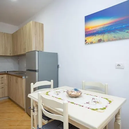 Side Comfort Flat 1 Appartement Vlorë