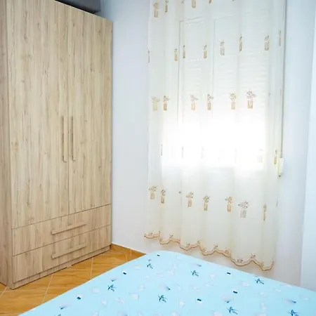 Side Comfort Flat 1 * Vlore