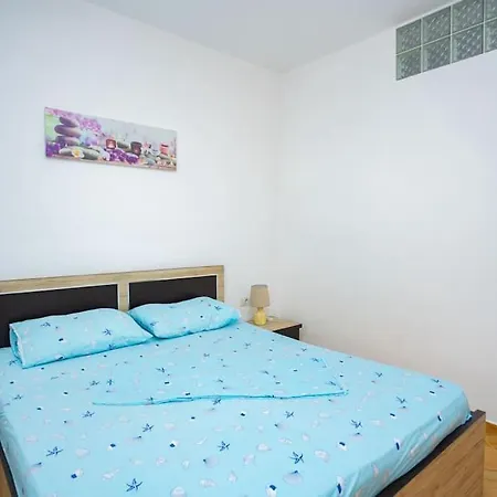 Side Comfort Flat 1 * Vlore