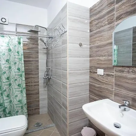 Side Comfort Flat 1 Vlore